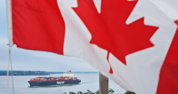 Canada's ports close as strike hits