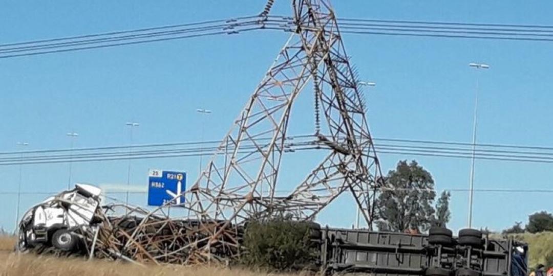 The R21 between Olifantsfontein Road and Nellmapius Drive was closed off after a truck collided into a high voltage pylon in May.